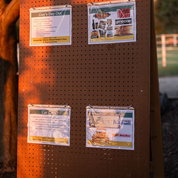 Display_board_with_posted_flyers