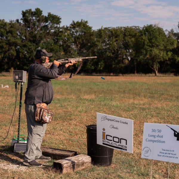 Watching_clay_shooting_event